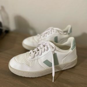 Veja vegan collaboration with Madewell size 7